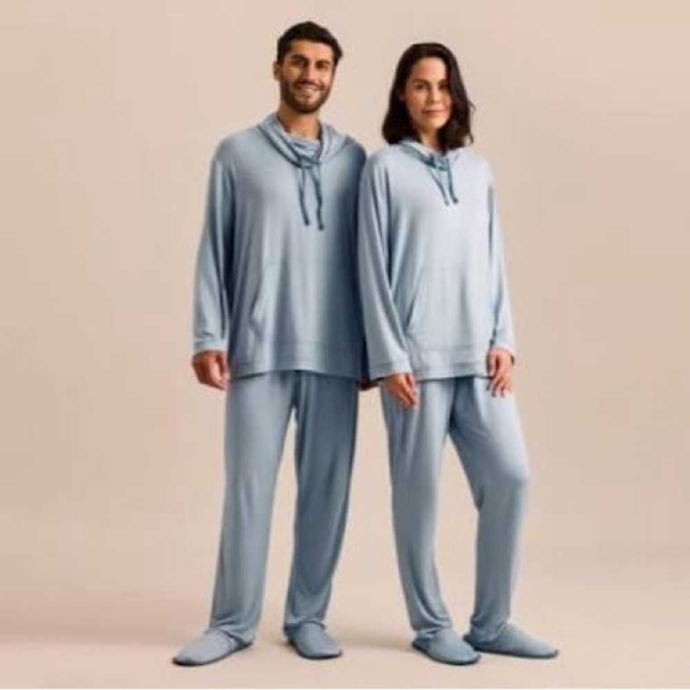 NWT Emirates Women or Men’s Loungewear Set - Blue